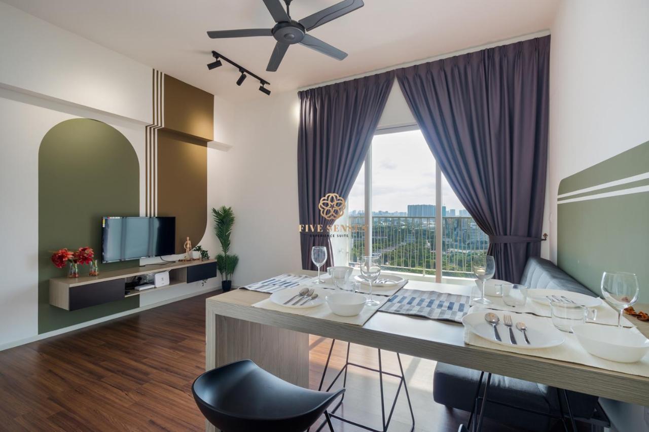 קואלה לומפור Una Residences, Sunway Velocity By Five Senses מראה חיצוני תמונה