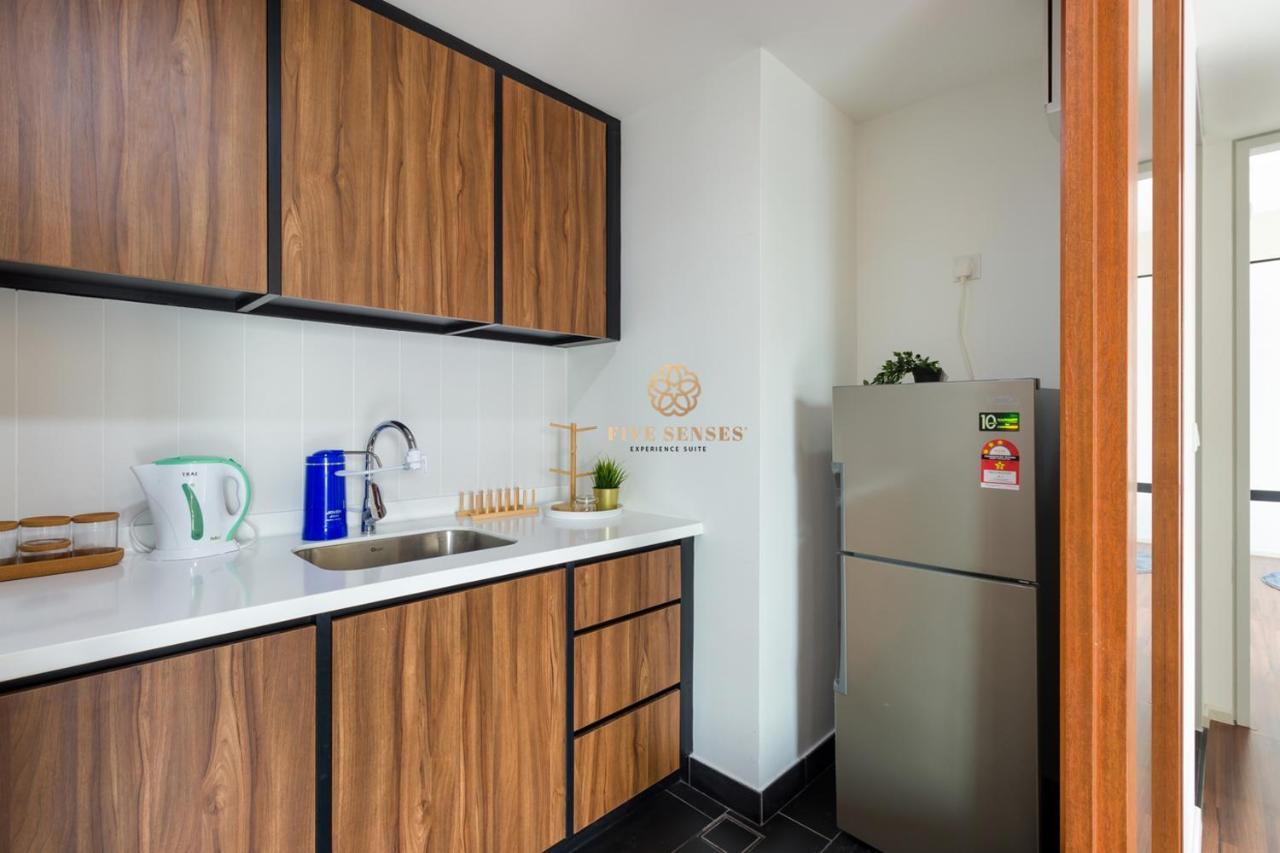 קואלה לומפור Una Residences, Sunway Velocity By Five Senses מראה חיצוני תמונה