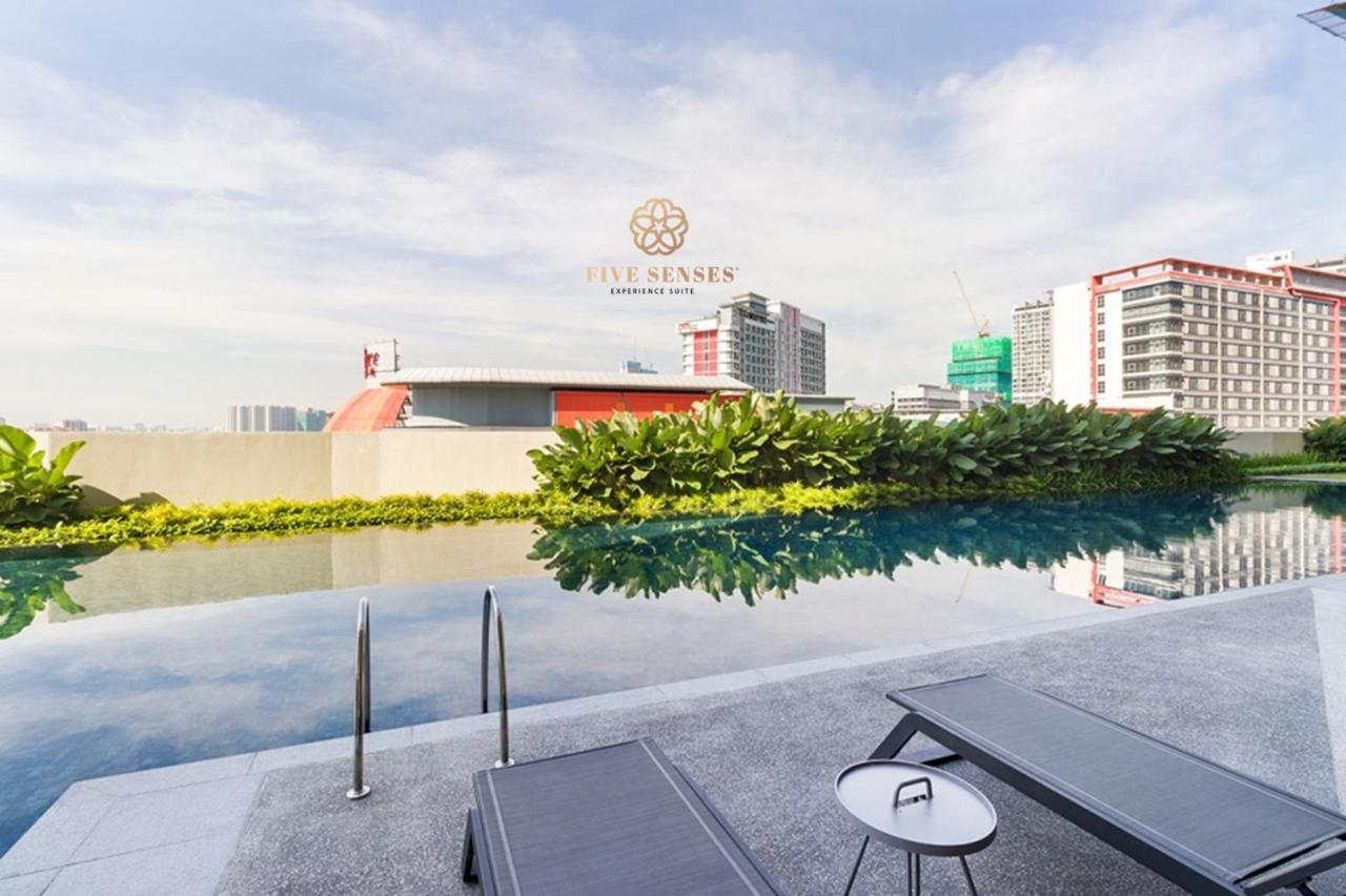קואלה לומפור Una Residences, Sunway Velocity By Five Senses מראה חיצוני תמונה