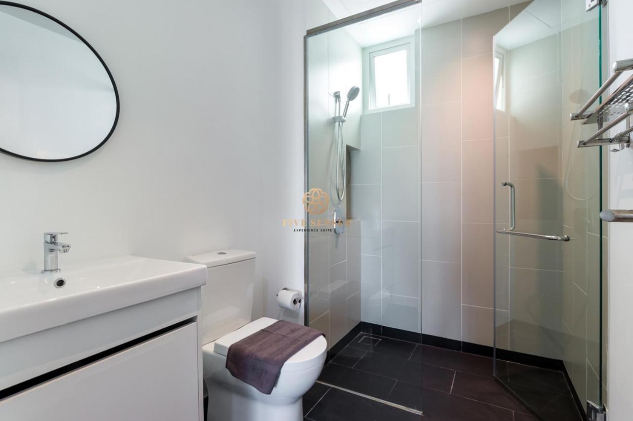 קואלה לומפור Una Residences, Sunway Velocity By Five Senses מראה חיצוני תמונה